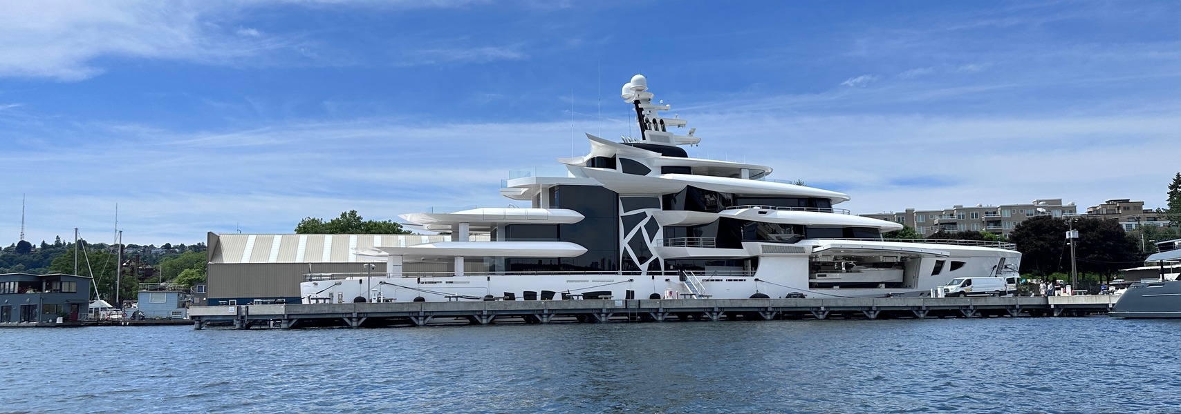 Picture of the mega yacht Bravo Eugenia