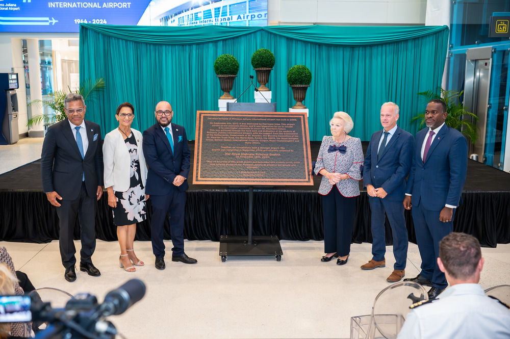 Princess Beatrix of the Netherlands at the PJIA opening the new arrival hall