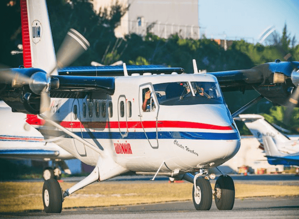 winair plane driving on the track